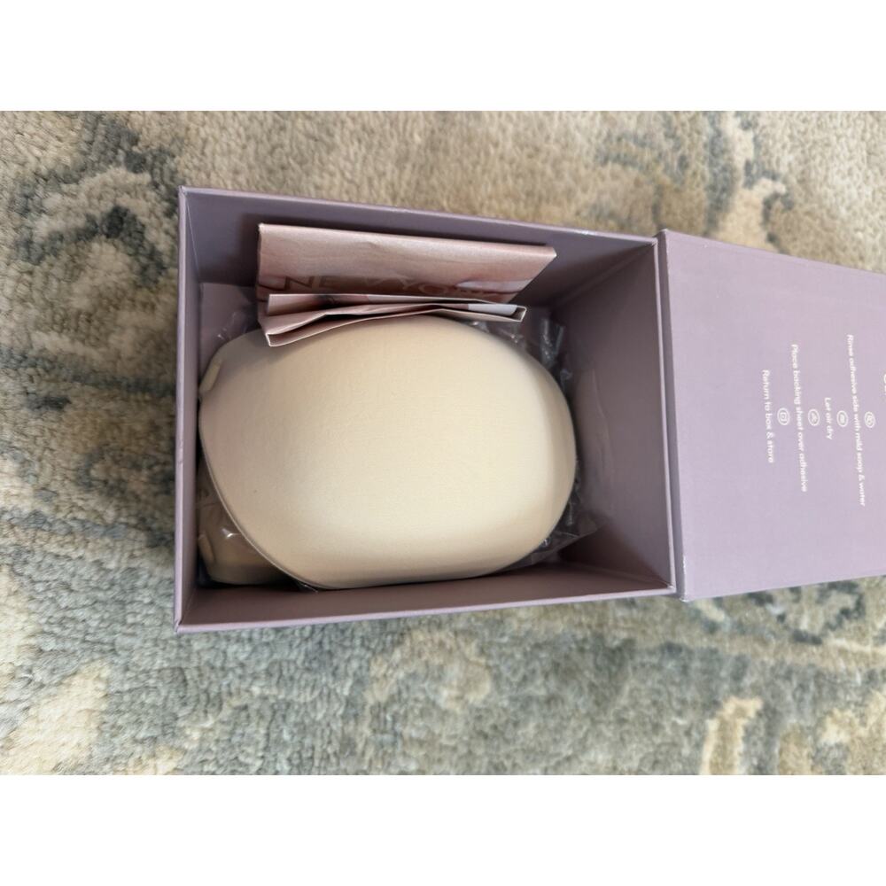 NOOD LIGHT & AIRY ADHESIVE BRA Seamless Luxe Adhesive Bra Nude D Cup NIB $50 - Picture 6 of 9